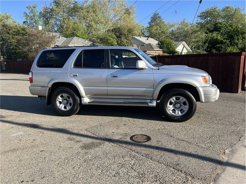 Used 2001 Toyota 4Runner SR5 RWD image 7