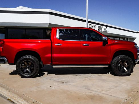 Used 2022 Chevrolet Silverado 1500 LTZ w/ LTZ Premium Package AWD/4WD image 9