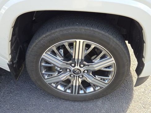 Used 2024 Toyota Sequoia Capstone AWD/4WD image 17