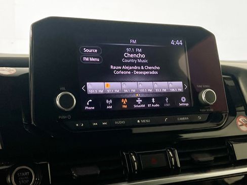 Used 2023 Nissan Pathfinder SV image 28