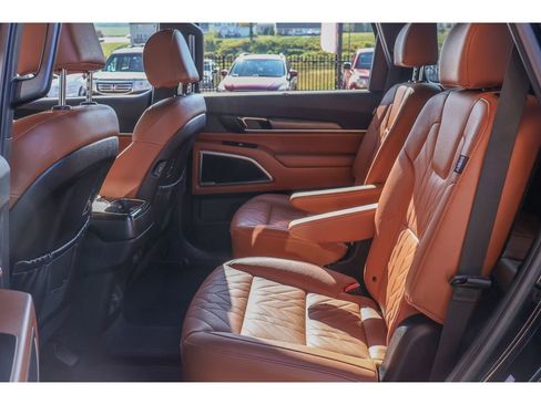 Used 2024 Kia Telluride EX X-Line image 16