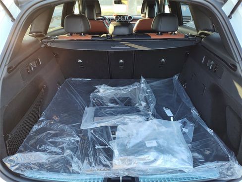 New 2025 Mercedes-Benz GLC 300 4MATIC image 6