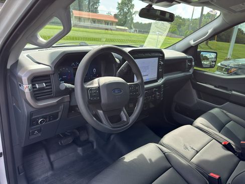 Used 2024 Ford F150 XL w/ Equipment Group 103A High RWD image 8