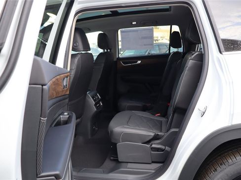 New 2026 Volkswagen Atlas SE image 25