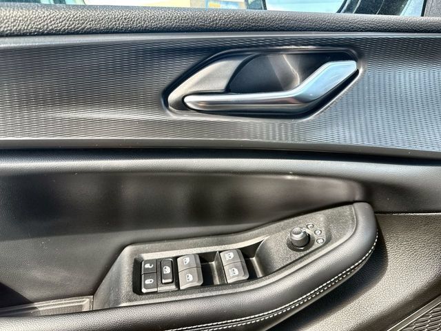 Used 2024 Jeep Grand Cherokee Altitude AWD/4WD image 13