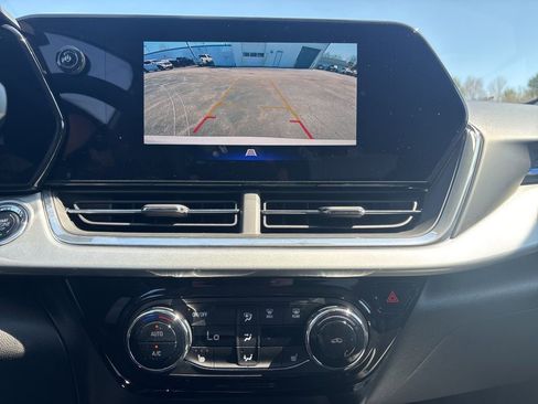 New 2026 Chevrolet Trax LT w/ Driver Confidence Package FWD image 15