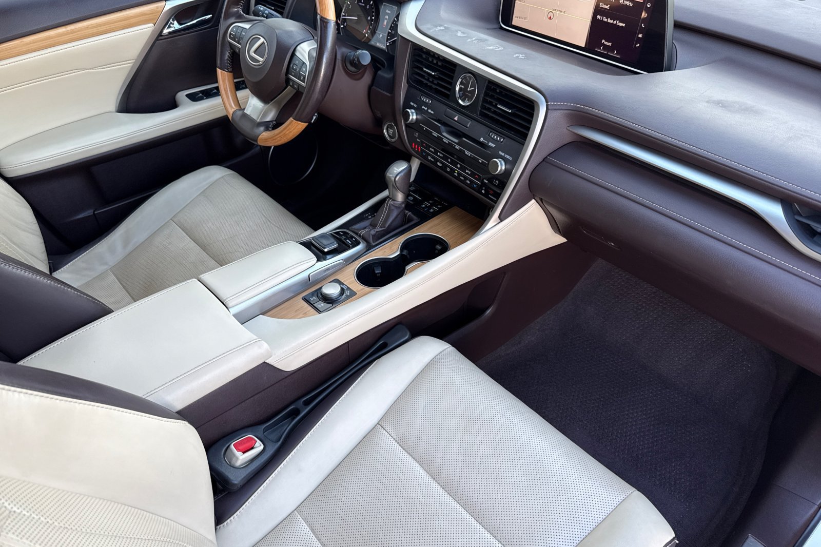 Used 2017 Lexus RX 350 AWD w/ Premium Package image 16