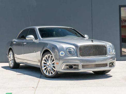 Used 2020 Bentley Mulsanne RWD image 5