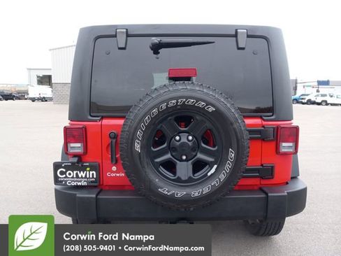 Used 2018 Jeep Wrangler Unlimited Sport w/ Connectivity Group image 4