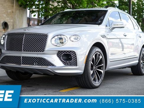 Used 2021 Bentley Bentayga AWD/4WD image 1