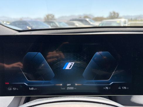Used 2024 BMW iX xDrive50 w/ Sport Package AWD/4WD image 7