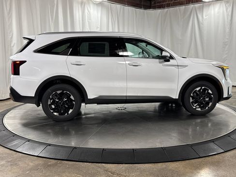 New 2026 Kia Sorento S AWD/4WD image 6