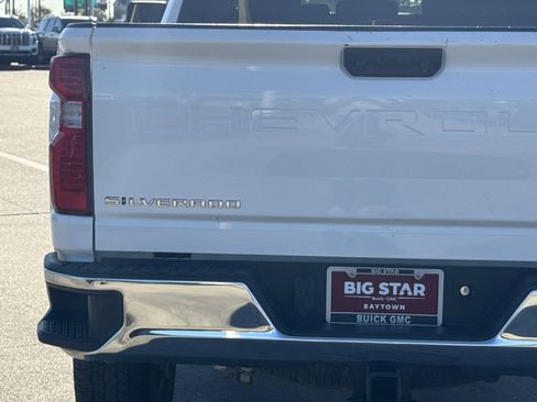 Used 2023 Chevrolet Silverado 2500 LT image 11