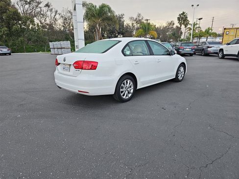 Used 2012 Volkswagen Jetta SE image 5