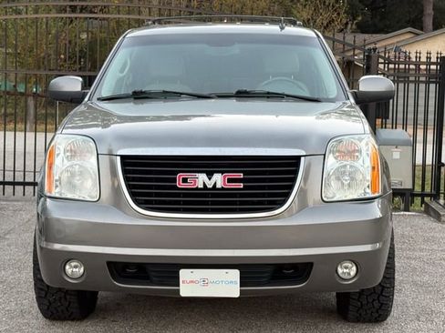 Used 2007 GMC Yukon SLT w/ SLT Preferred Equipment Group image 2