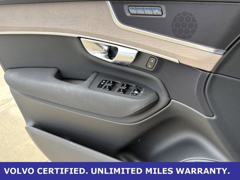 Certified 2025 Volvo XC90 B6 Plus image 20