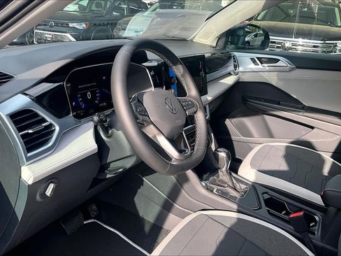 New 2026 Volkswagen Taos SE FWD image 8
