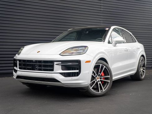 Used 2026 Porsche Cayenne S AWD/4WD image 1