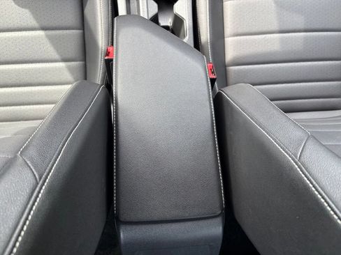 Used 2024 Volkswagen Jetta SE FWD image 15