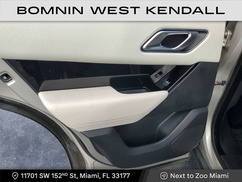 Used 2019 Land Rover Range Rover Velar S image 21