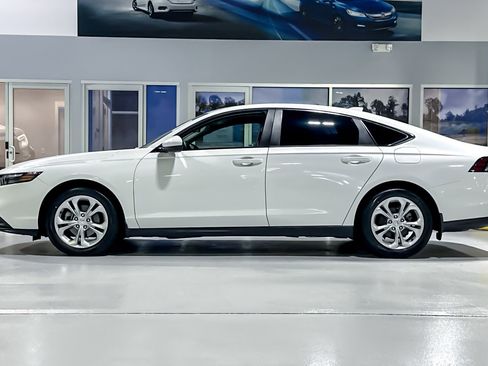 Used 2023 Honda Accord LX image 2