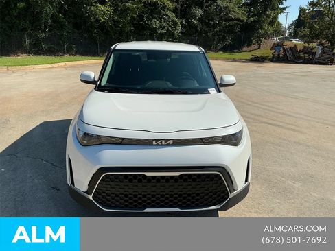 Used 2025 Kia Soul LX w/ LX Technology Package FWD image 10