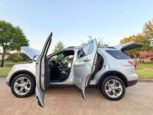 Used 2013 Ford Explorer Limited image 7