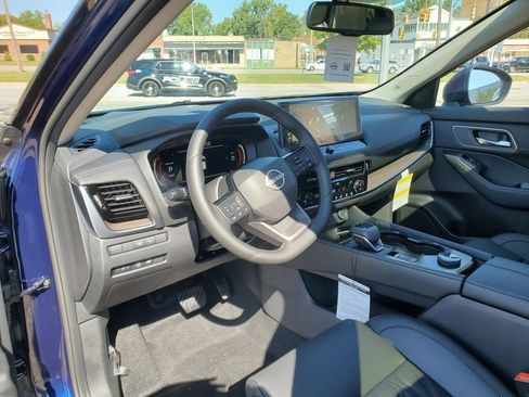 New 2026 Nissan Rogue Platinum image 21