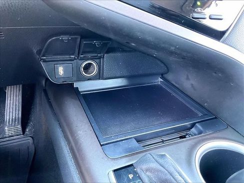 Used 2021 Toyota Camry LE FWD image 27