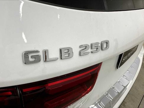 Used 2025 Mercedes-Benz GLB 250 GLB 250 image 15