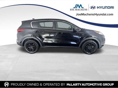 Used 2018 Kia Sportage LX AWD/4WD image 3