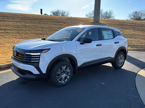 New 2026 Nissan Kicks S image 2