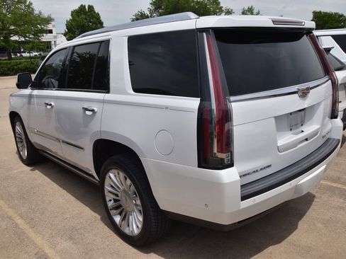 Used 2017 Cadillac Escalade Platinum AWD/4WD image 6