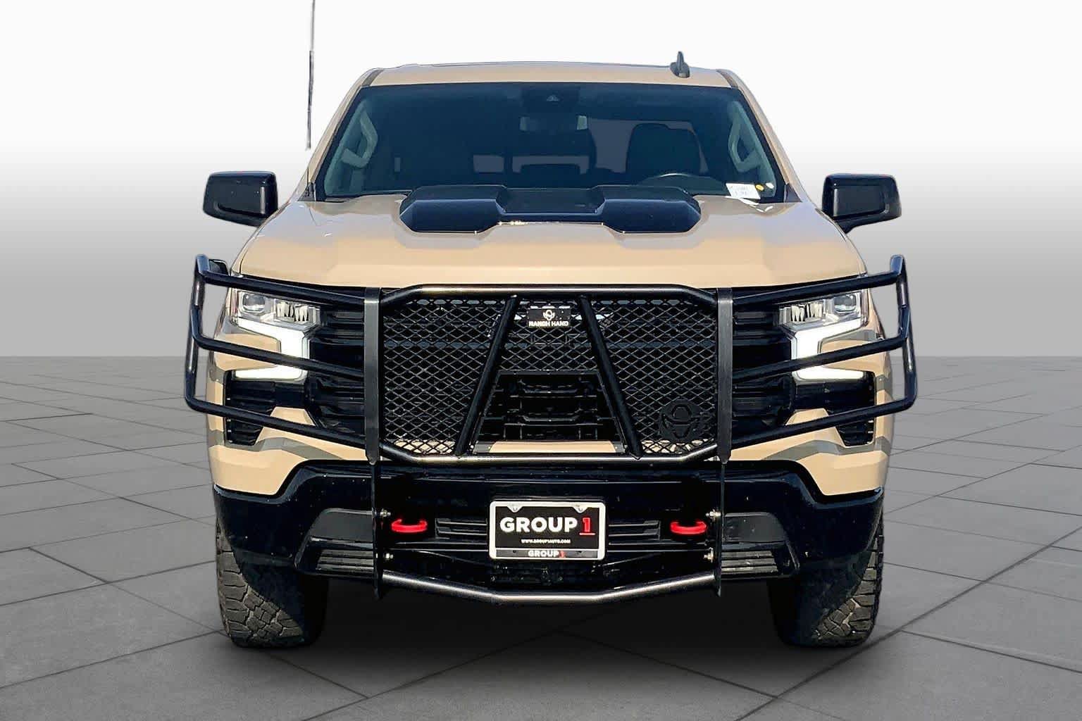 Used 2023 Chevrolet Silverado 1500 LT Trail Boss w/ Convenience Package II AWD/4WD image 4