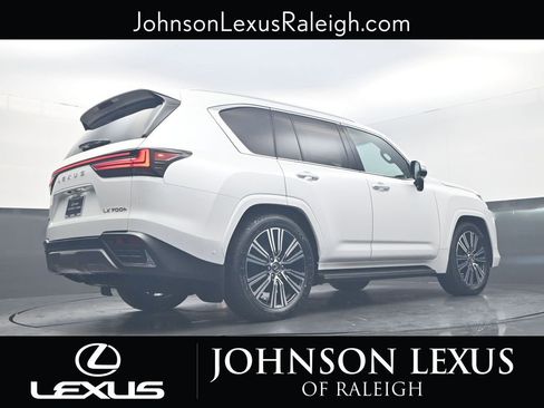 New 2026 Lexus LX 700h Luxury image 20