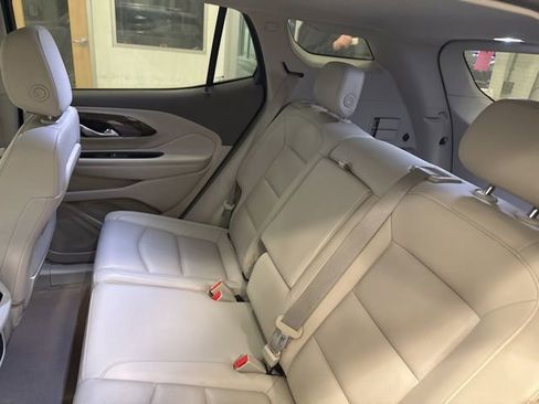 Used 2019 GMC Terrain Denali w/ Advanced Safety Package image 7