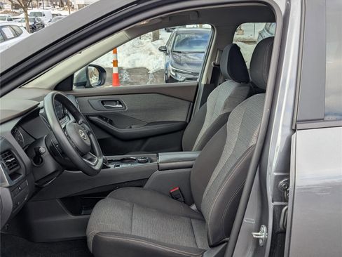 Used 2023 Nissan Rogue SV image 15