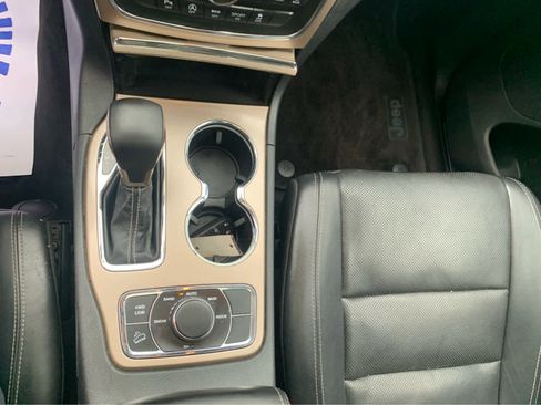 Used 2016 Jeep Grand Cherokee Limited w/ Luxury Group II AWD/4WD image 20