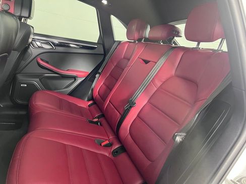 Certified 2023 Porsche Macan Turbo AWD/4WD image 25