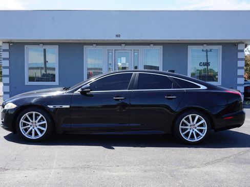 Used 2016 Jaguar XJ R-Sport RWD image 8