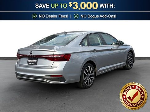 Used 2025 Volkswagen Jetta SE image 7