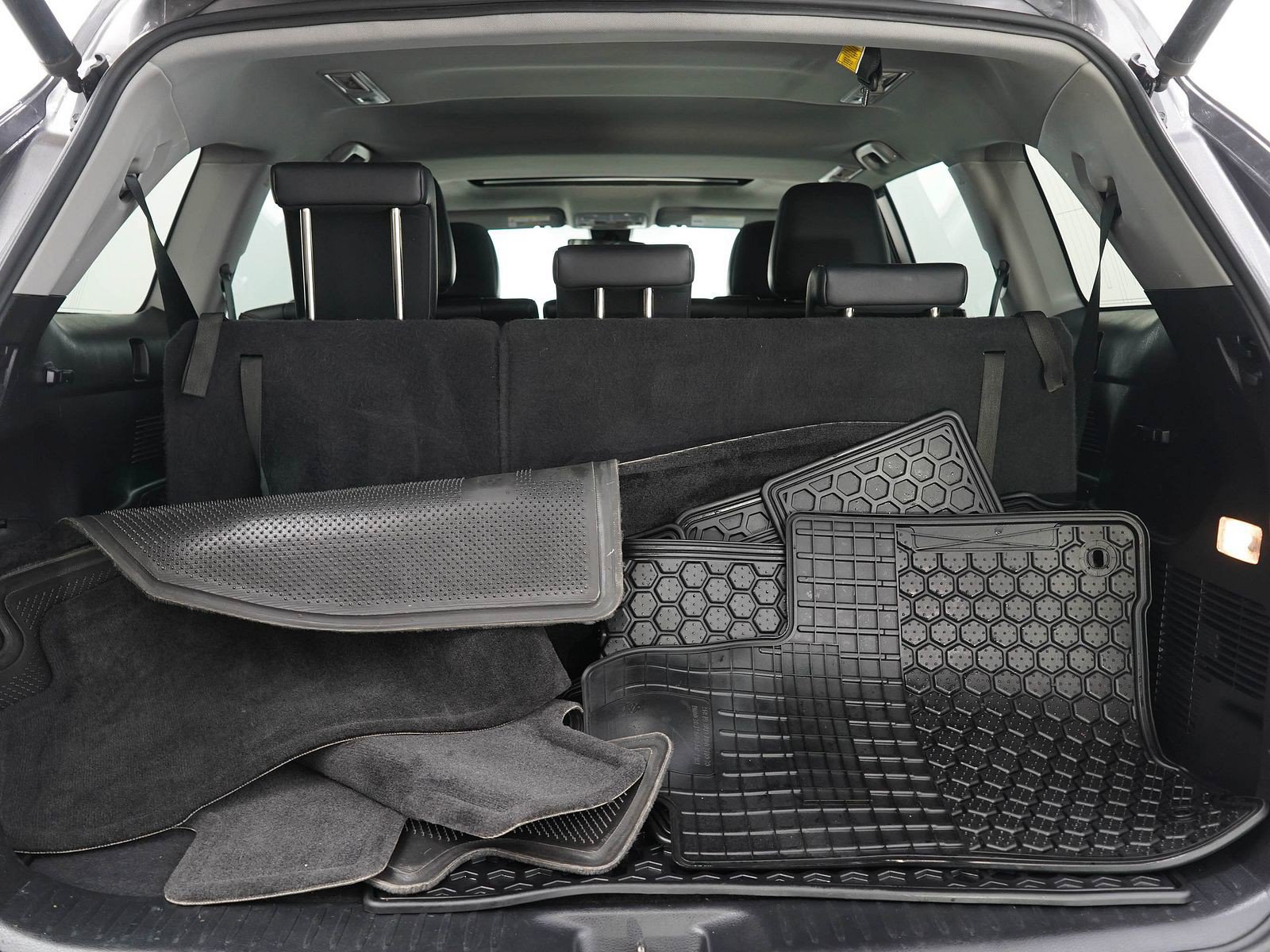 Used 2019 Toyota Highlander XLE AWD/4WD image 9