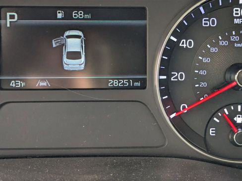 Used 2023 Kia Forte GT-Line w/ GT-Line Premium Package image 13