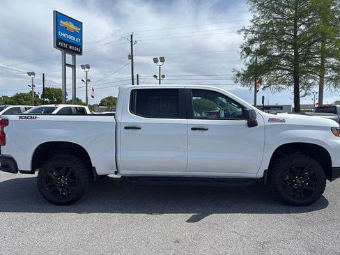 New 2026 Chevrolet Silverado 1500 Custom Trail Boss AWD/4WD image 3