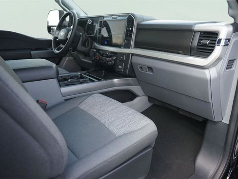 Used 2026 Ford F250 XLT w/ XLT Premium Package AWD/4WD image 17