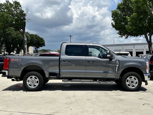 Used 2025 Ford F250 XLT w/ FX4 Off-Road Package AWD/4WD image 3
