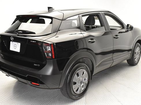 Used 2025 Nissan Kicks S AWD/4WD image 6