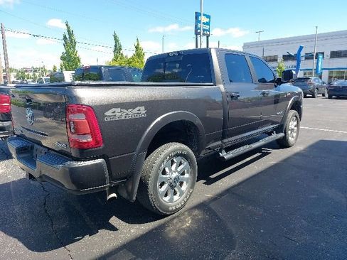 Used 2022 RAM 2500 Laramie AWD/4WD image 2