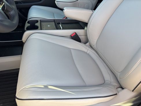 Certified 2026 Honda Odyssey Touring image 13