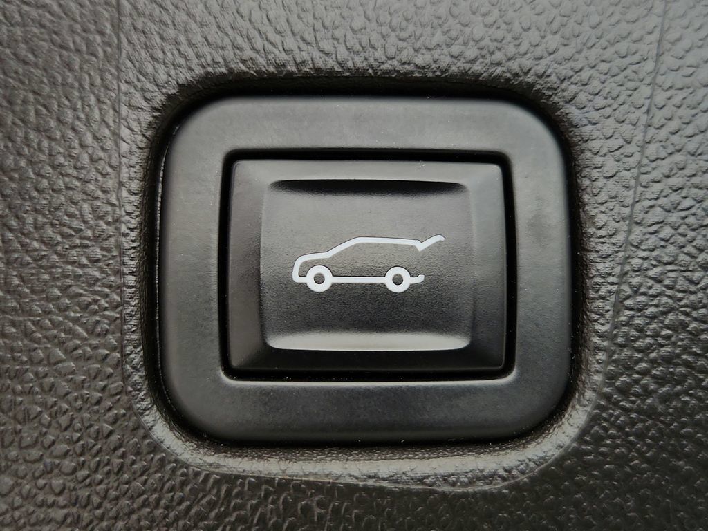Used 2023 Chevrolet Blazer RS AWD/4WD image 35